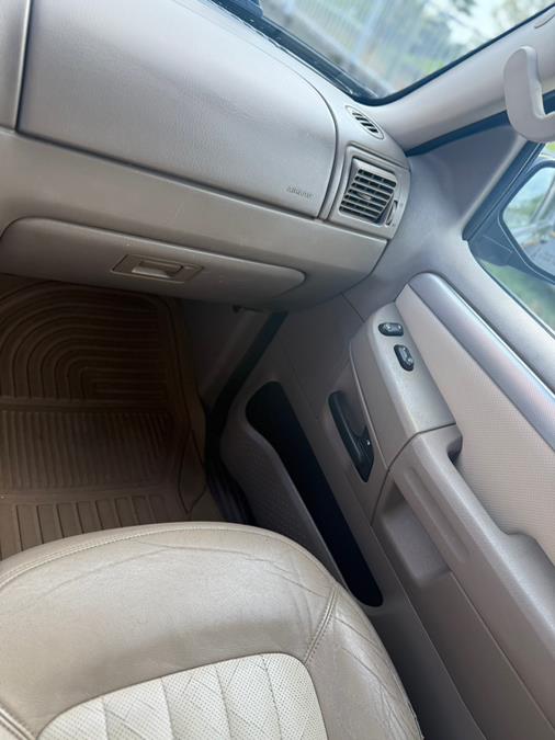 2003 Mercury Mountaineer  photo