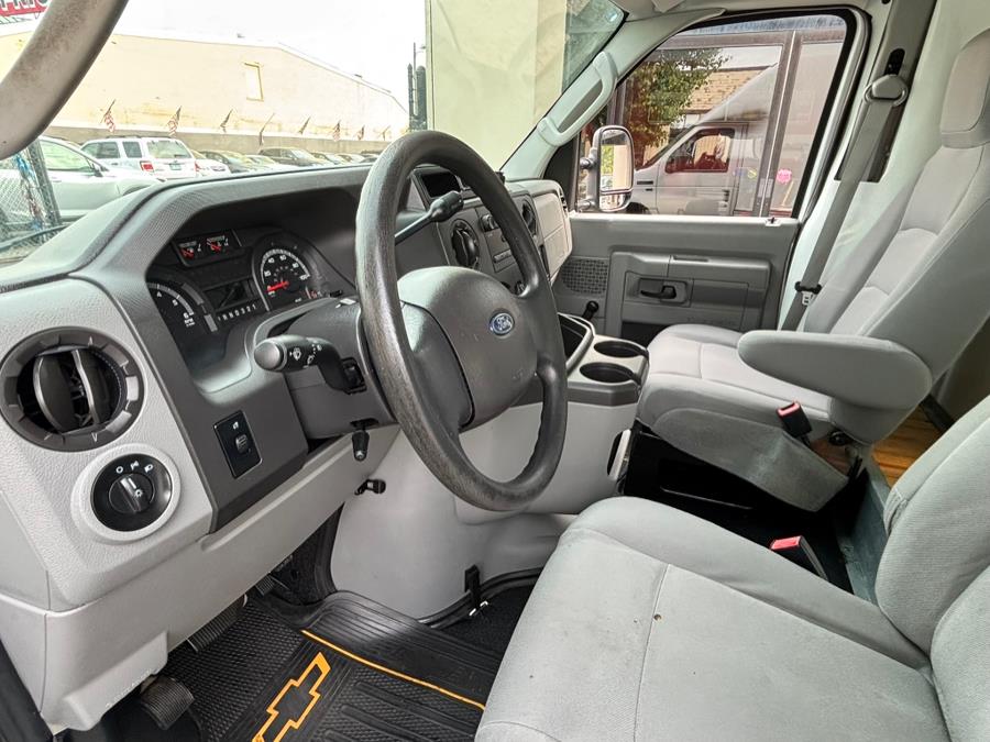 2013 Ford Econoline Commercial Cutaway E-350 Super Duty 158