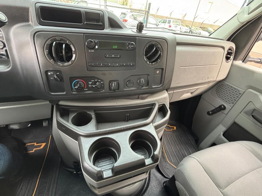 2013 Ford Econoline Commercial Cutaway E-350 Super Duty 158