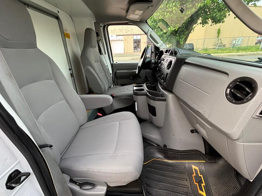 2013 Ford Econoline Commercial Cutaway E-350 Super Duty 158