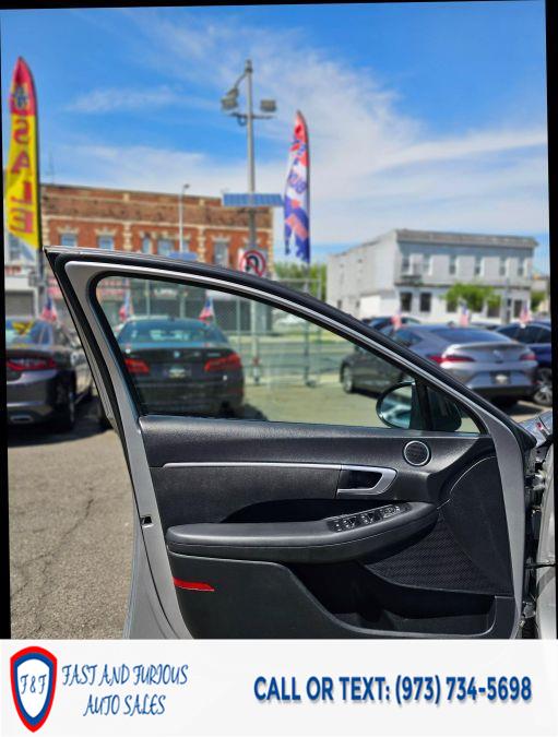 2020 Hyundai Sonata SE Sedan 4D photo