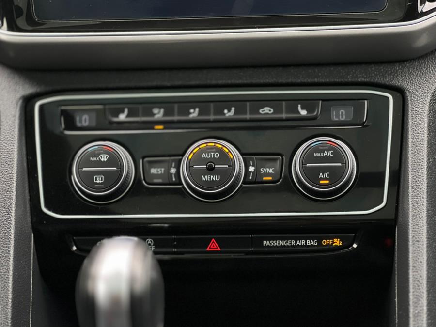2019 Volkswagen Atlas 3.6L V6 SEL R-Line 4MOTION photo