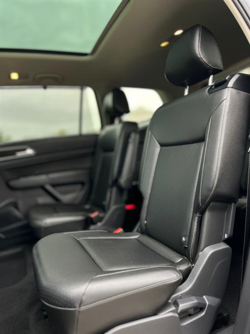2019 Volkswagen Atlas 3.6L V6 SEL R-Line 4MOTION photo