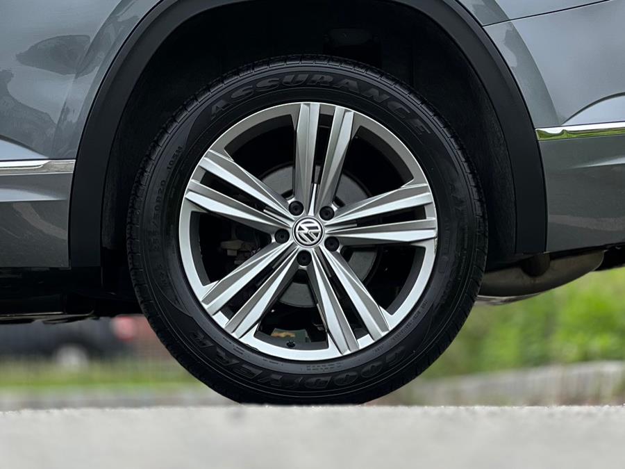 2019 Volkswagen Atlas 3.6L V6 SEL R-Line 4MOTION photo