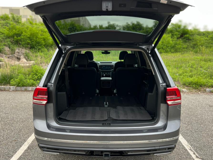 2019 Volkswagen Atlas 3.6L V6 SEL R-Line 4MOTION photo