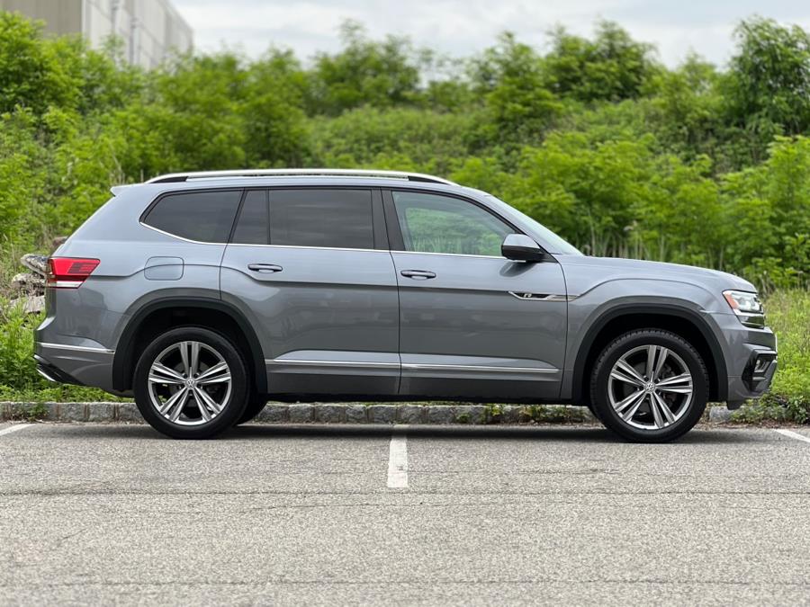 2019 Volkswagen Atlas 3.6L V6 SEL R-Line 4MOTION photo