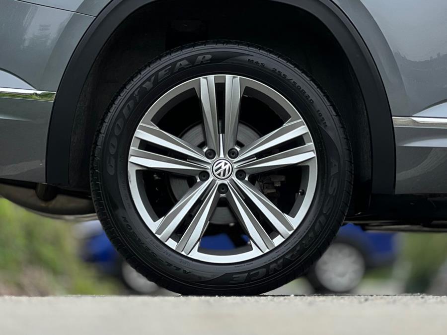 2019 Volkswagen Atlas 3.6L V6 SEL R-Line 4MOTION photo
