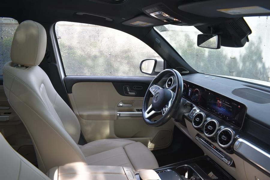 2020 Mercedes-Benz GLB GLB 250 photo