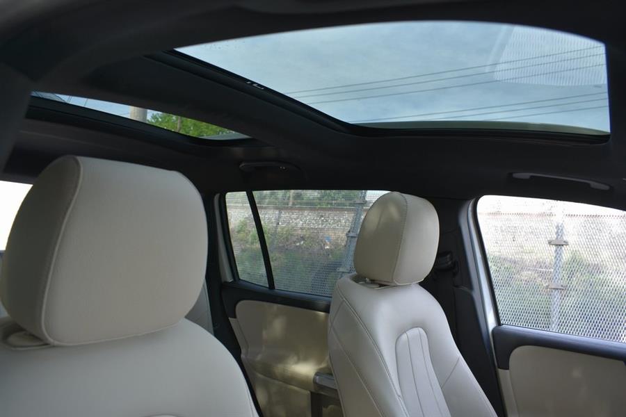 2020 Mercedes-Benz GLB GLB 250 photo