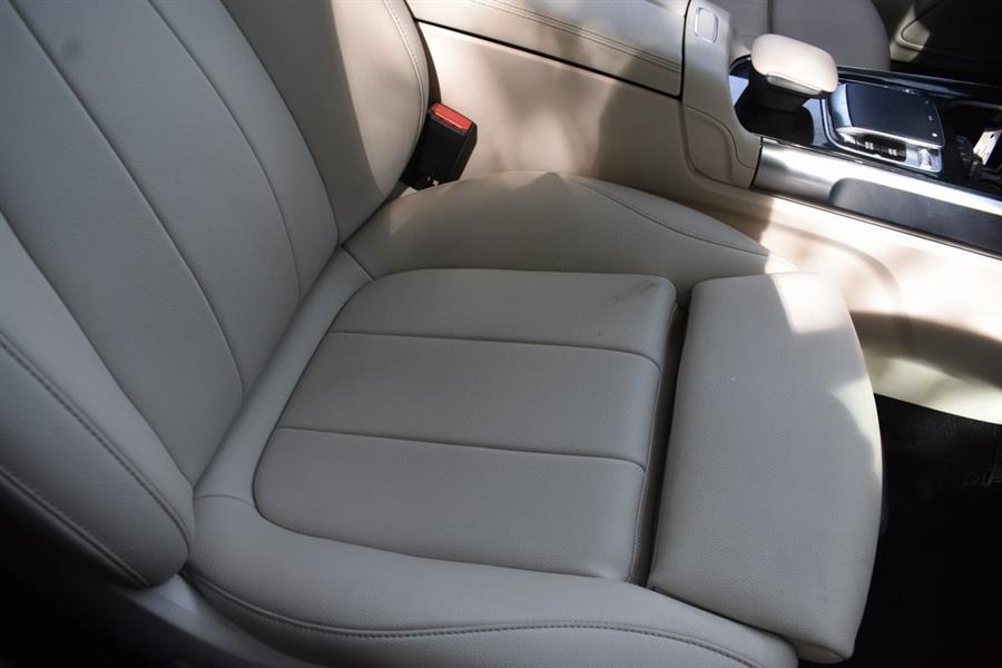 2020 Mercedes-Benz GLB GLB 250 photo