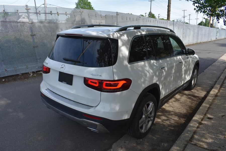 2020 Mercedes-Benz GLB GLB 250 photo