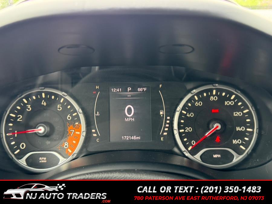 2015 Jeep Renegade 4WD 4dr Latitude photo