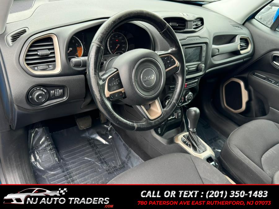 2015 Jeep Renegade 4WD 4dr Latitude photo