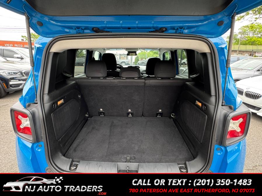 2015 Jeep Renegade 4WD 4dr Latitude photo
