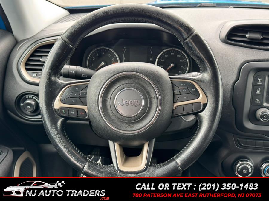 2015 Jeep Renegade 4WD 4dr Latitude photo