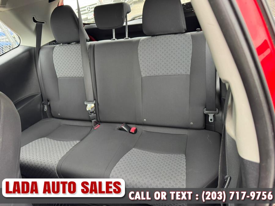 2015 Toyota Yaris 3dr Liftback Auto L (Natl) photo