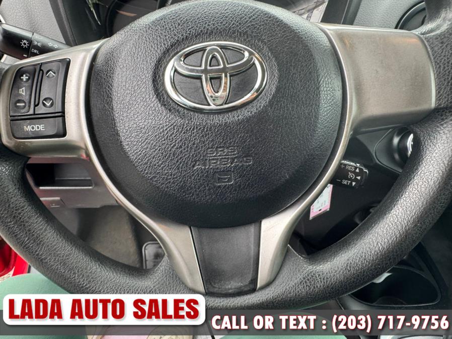 2015 Toyota Yaris 3dr Liftback Auto L (Natl) photo