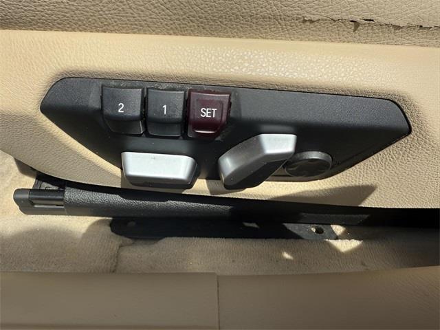 2016 BMW 3-Series 320i xDrive photo