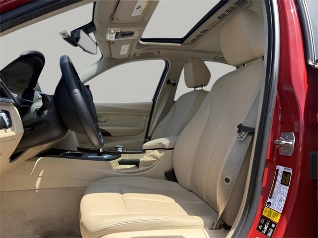 2016 BMW 3-Series 320i xDrive photo