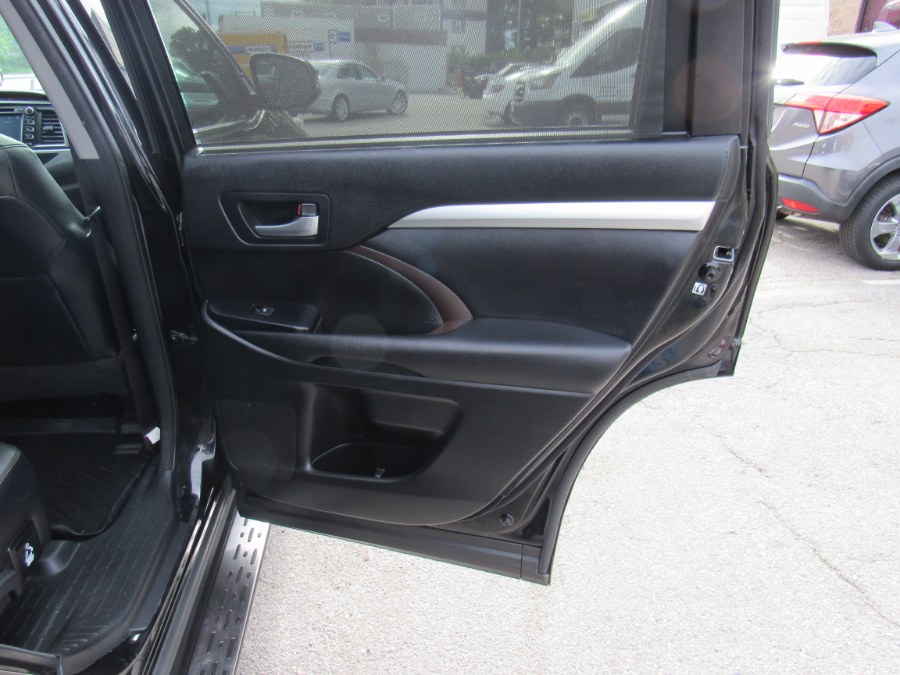 2016 Toyota Highlander XLE photo
