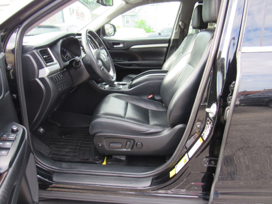 2016 Toyota Highlander XLE photo