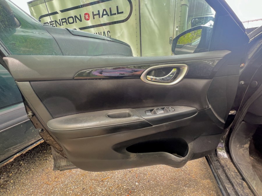 2016 Nissan Sentra 4dr Sdn I4 CVT SV photo