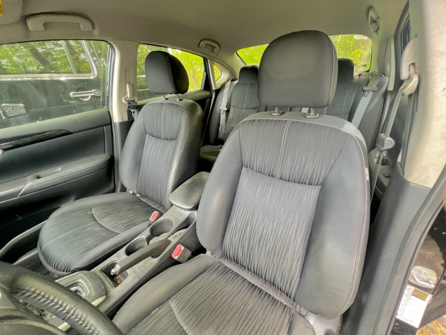 2016 Nissan Sentra 4dr Sdn I4 CVT SV photo