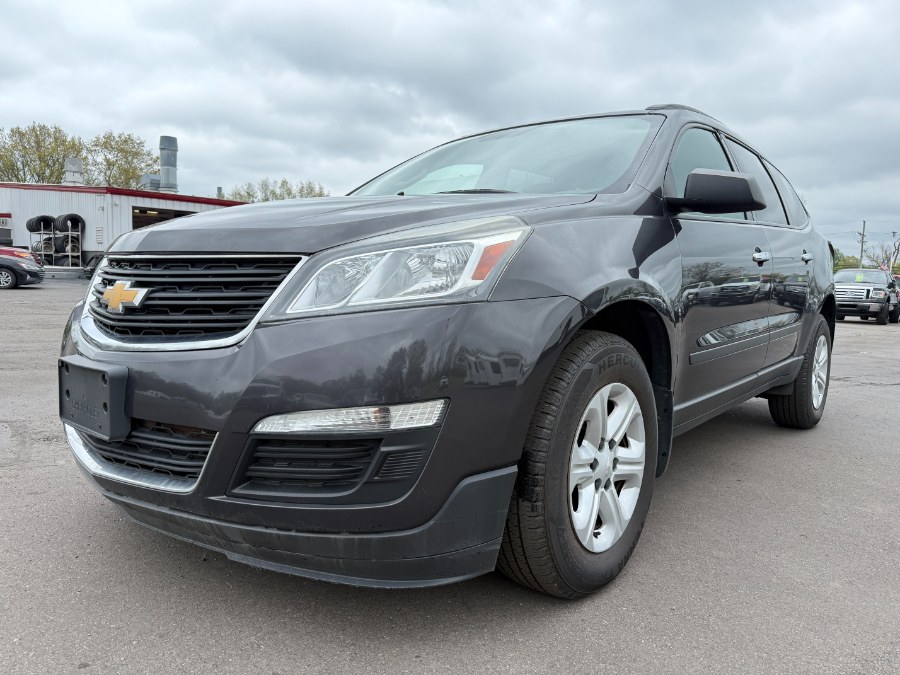 2017 Chevrolet Traverse AWD 4dr LS photo
