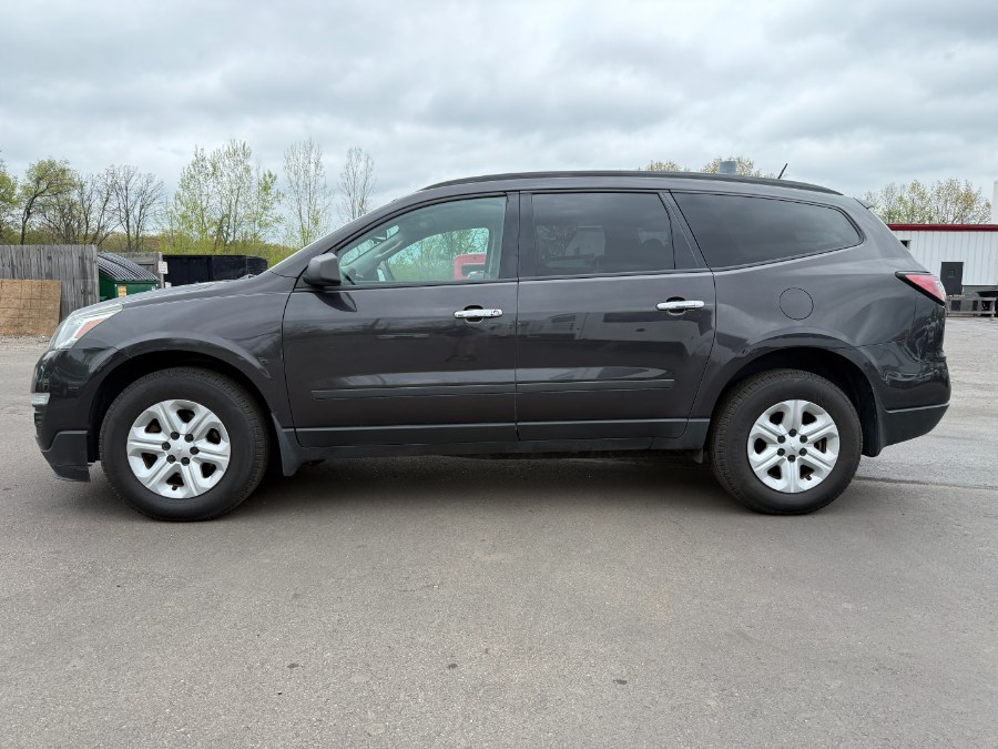 2017 Chevrolet Traverse AWD 4dr LS photo