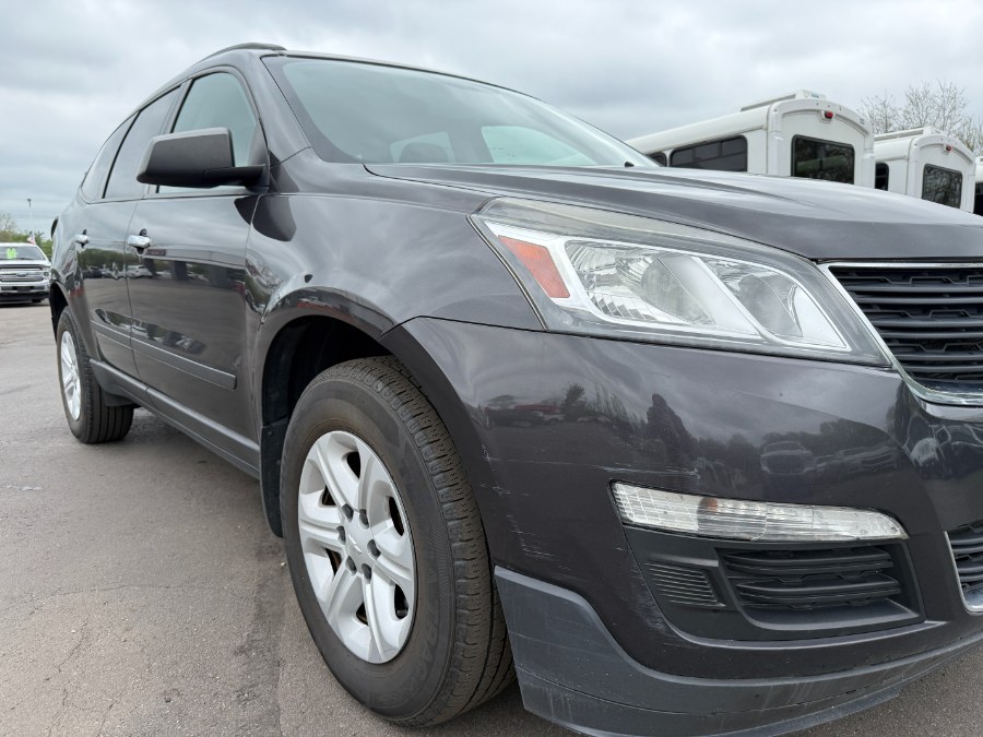 2017 Chevrolet Traverse AWD 4dr LS photo