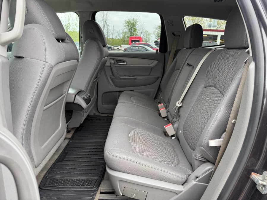 2017 Chevrolet Traverse AWD 4dr LS photo