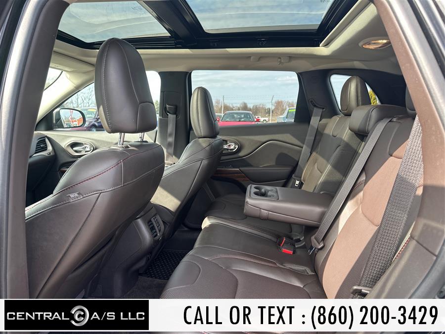 2017 Jeep Cherokee Trailhawk L Plus 4x4 photo
