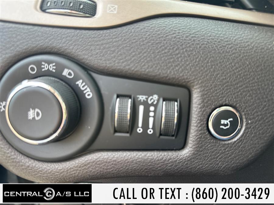 2017 Jeep Cherokee Trailhawk L Plus 4x4 photo