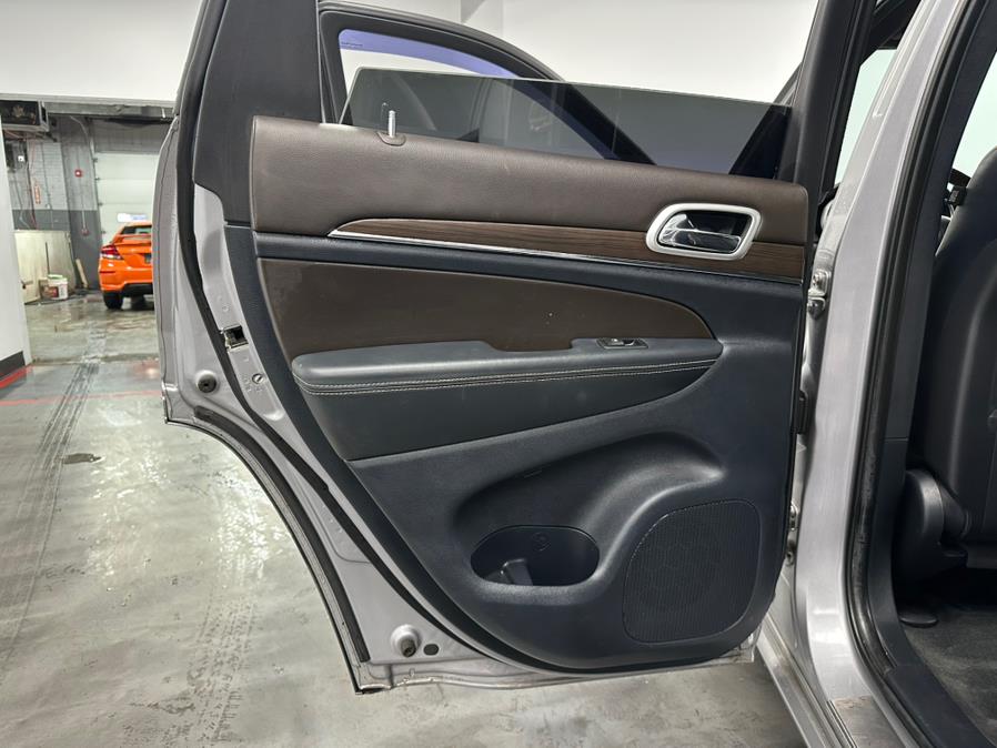 2014 Jeep Grand Cherokee Overland photo