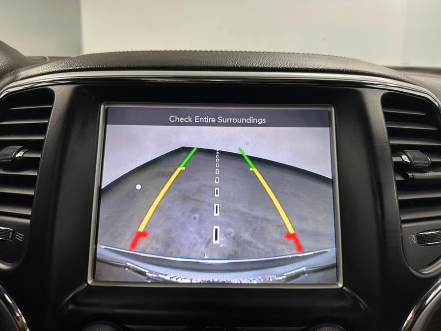 2014 Jeep Grand Cherokee Overland photo