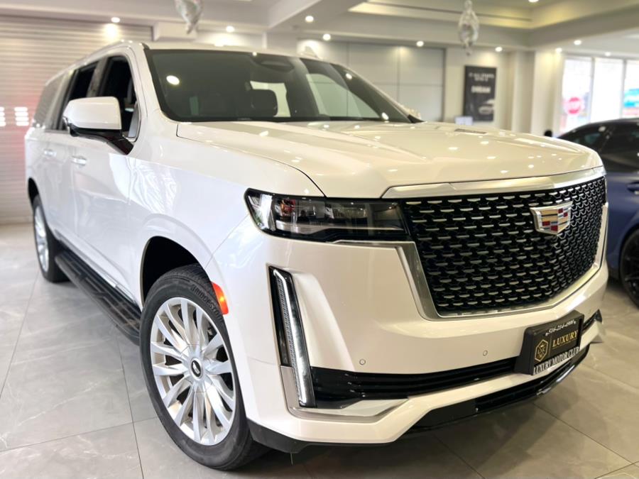 2022 Cadillac Escalade ESV 4WD 4dr Luxury photo