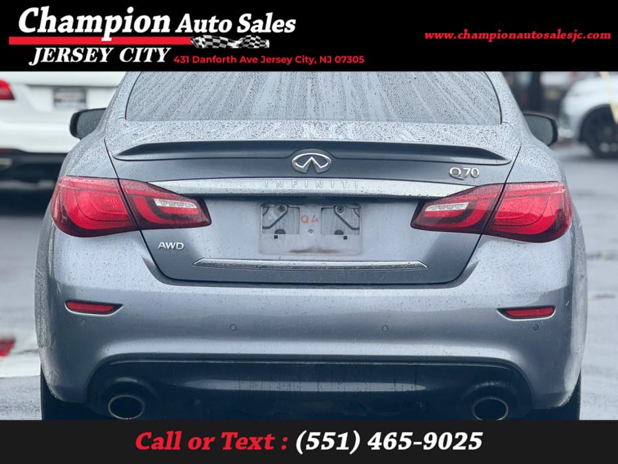 2017 Infiniti Q70 3.7 AWD photo