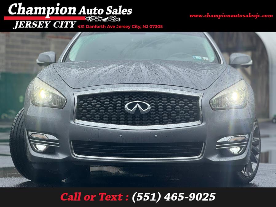 2017 Infiniti Q70 3.7 AWD photo