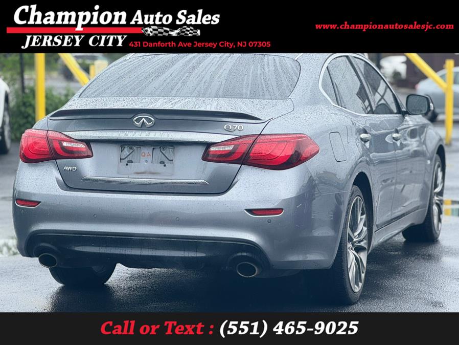 2017 Infiniti Q70 3.7 AWD photo