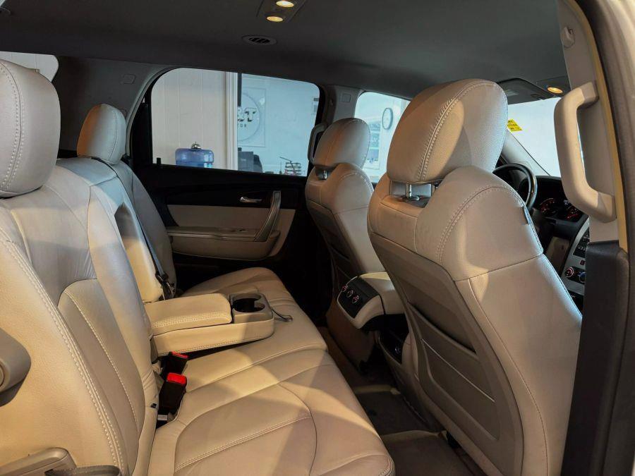 2008 GMC Acadia SLE-1 photo