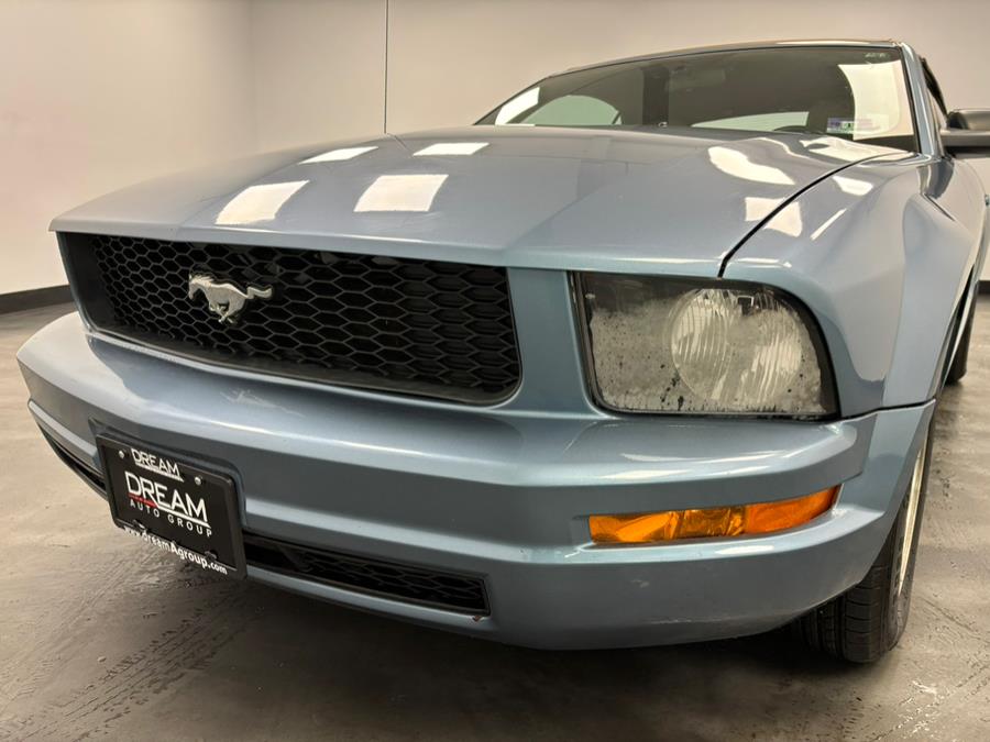 2006 Ford Mustang V6 Standard photo
