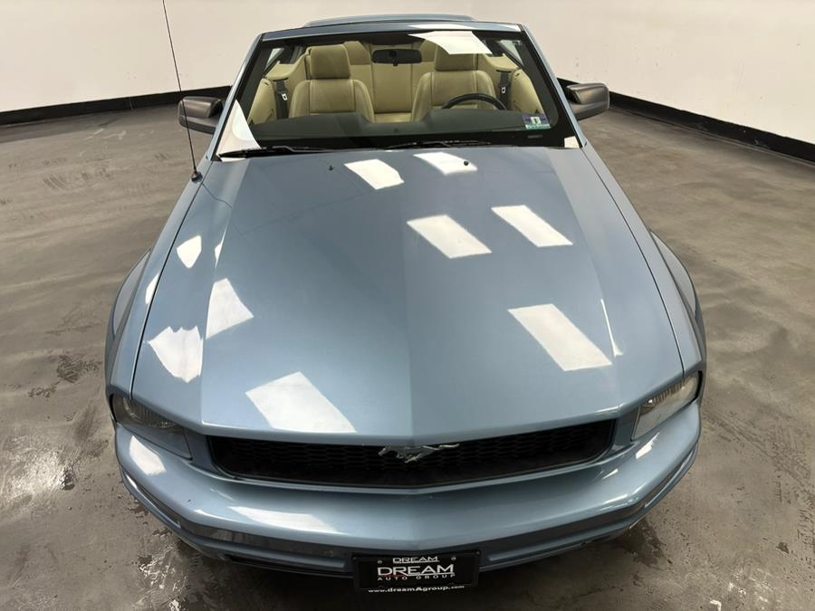 2006 Ford Mustang V6 Standard photo