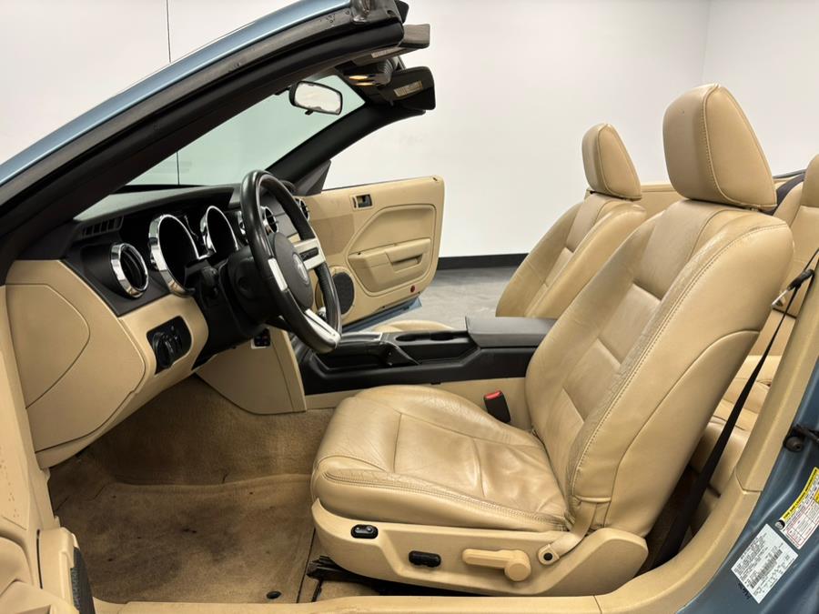 2006 Ford Mustang V6 Standard photo