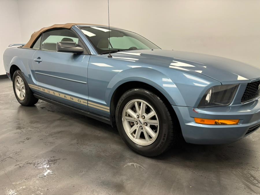 2006 Ford Mustang V6 Standard photo