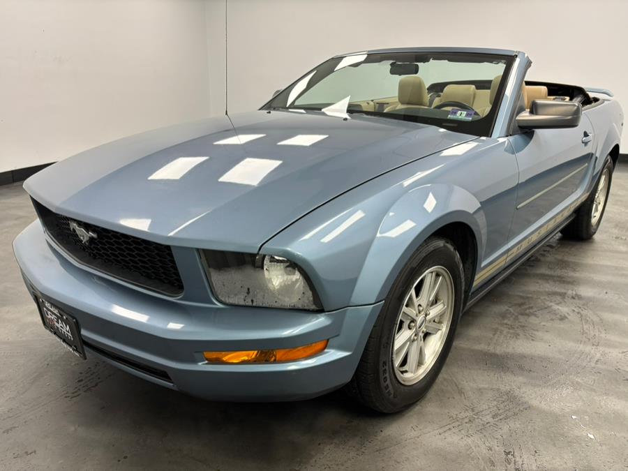 2006 Ford Mustang V6 Standard photo