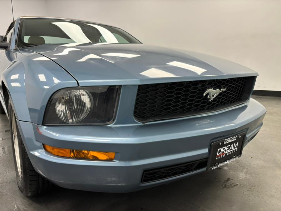 2006 Ford Mustang V6 Standard photo