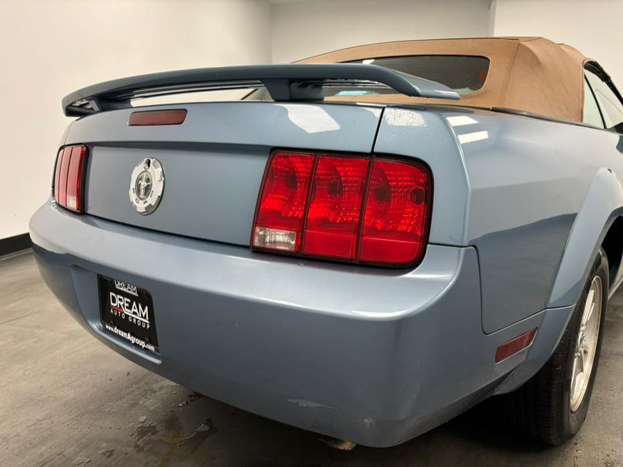 2006 Ford Mustang V6 Standard photo