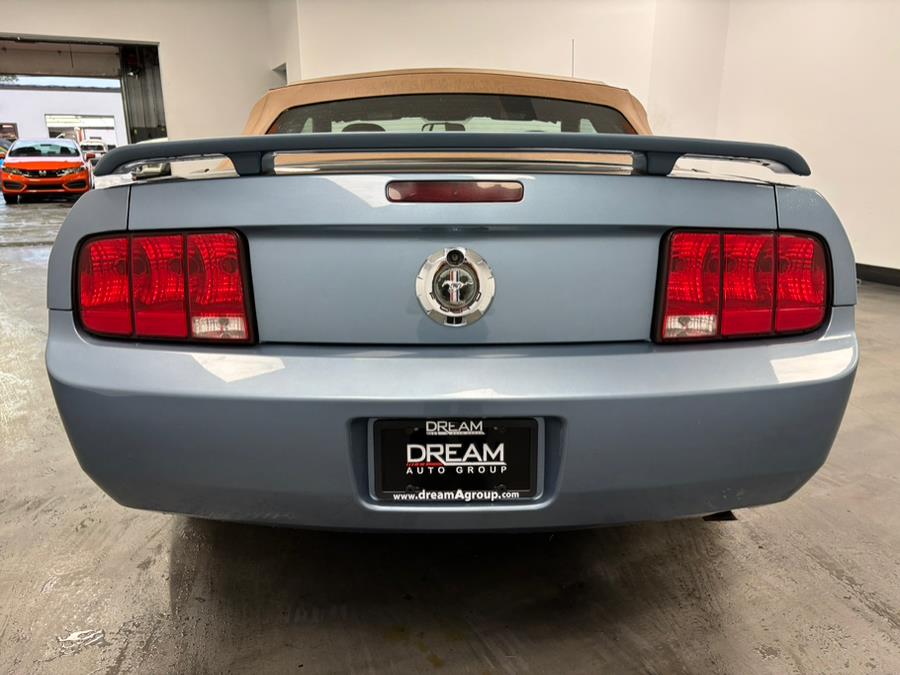 2006 Ford Mustang V6 Standard photo