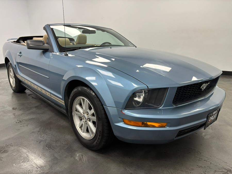 2006 Ford Mustang V6 Standard photo