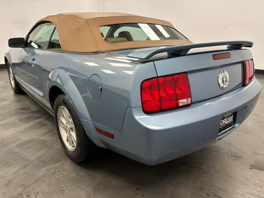 2006 Ford Mustang V6 Standard photo